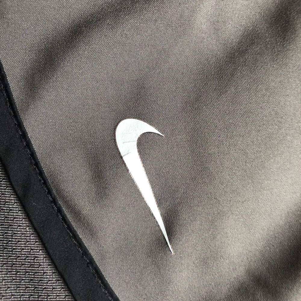 Grey/Black Nike Shorts Size Small - Picture 2 of 2